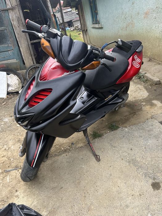 Vand yamaha aerox nu raspund la mesaje doar la telefon
