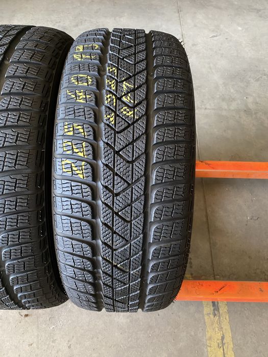 Anvelope iarna 225/40/19 Pirelli Sottozero 3 RFT 225 40 19 R19