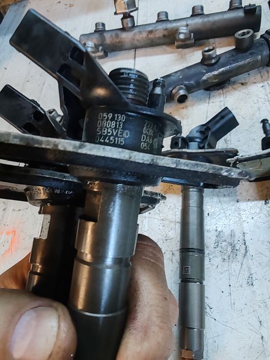 Injector Audi A6 C6 2.7tdi 250lei buc