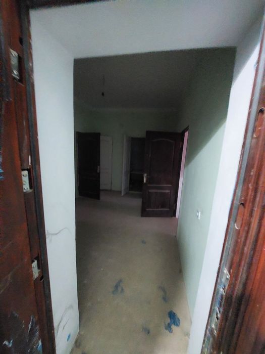 Shaxar markazidan 4 xonali yangi qurilgan barcha qulayliklarga ega