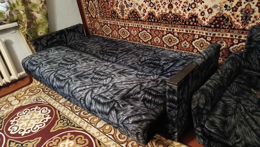 Диван СССР.                      .