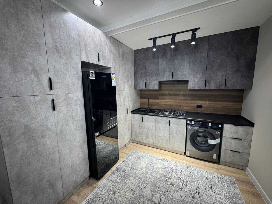 Юнусабад-13: Новостройка, 2/5/8, кирпич, авторский ремонт !