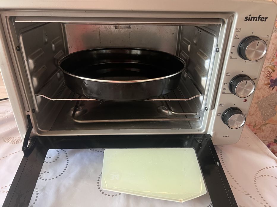 Настольная электропечь Simfer M3428 черный