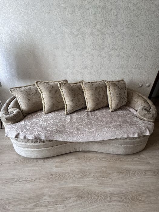 Продам два дивана