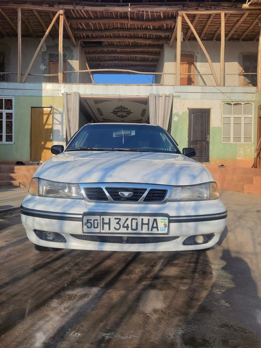 Moshina zoʻr pul zaril