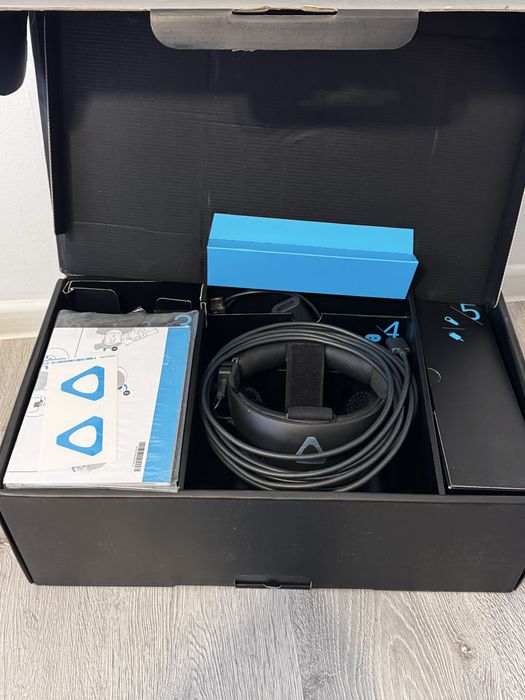 Ochelari VR Vive Cosmos Elite