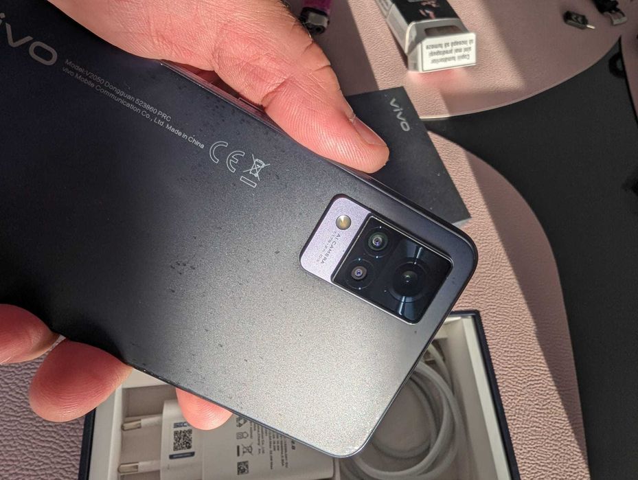 Vivo V21 5G, versiunea 8 gb. / 256 gb.