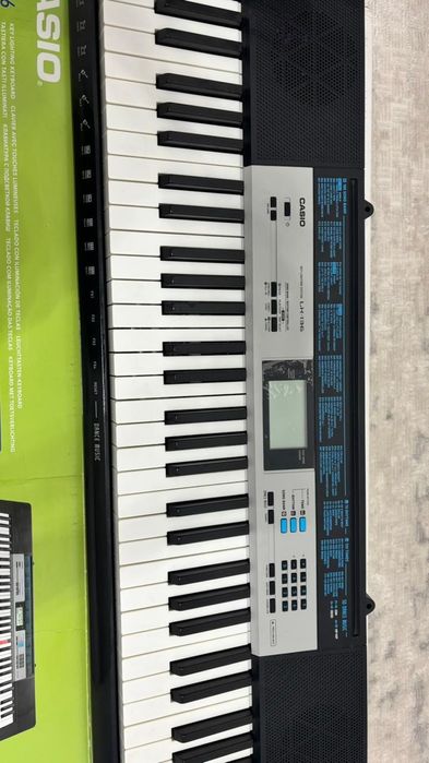Синтезатор Casio LK-136