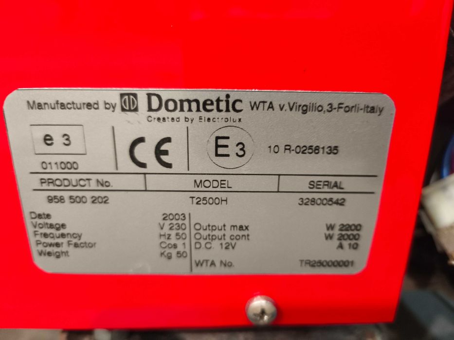 Генератор за ток 2.2KW Dometic Electrolux T2500H, стартер,дистанционно