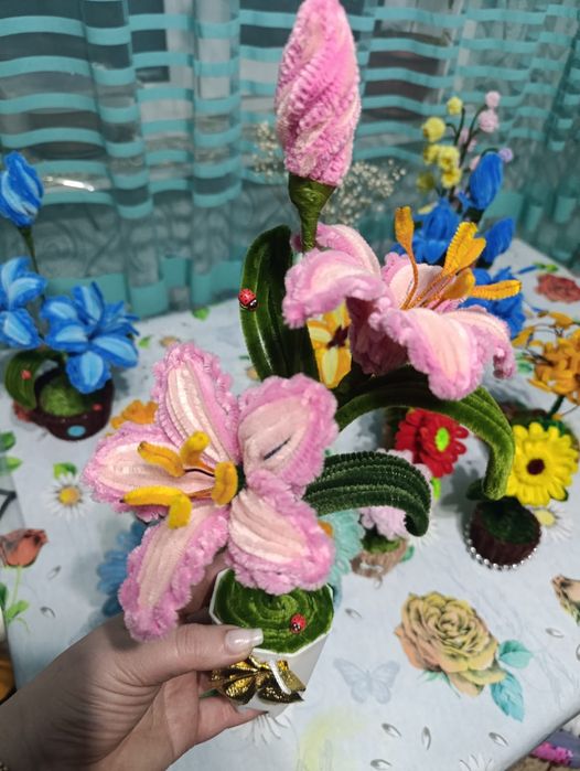 Цветы из синильной проволоки