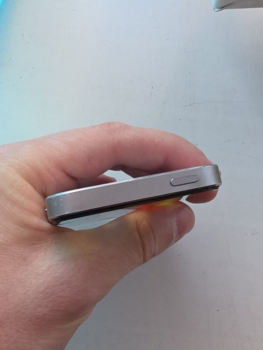 iPhone 5s 16GB Space Gray