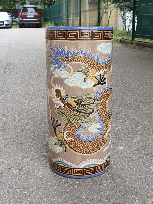 Ваза от Сайгон Виетнам РЪЧНО РИСУВАНА с Феникс и Дракон
