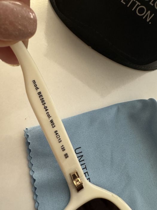 Слънчеви очила United colors of benetton