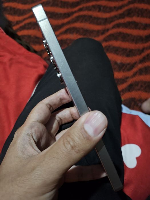 S25Ultra 12/256 sastayanyasi zor faqat kalonkasi sal shirilavoti