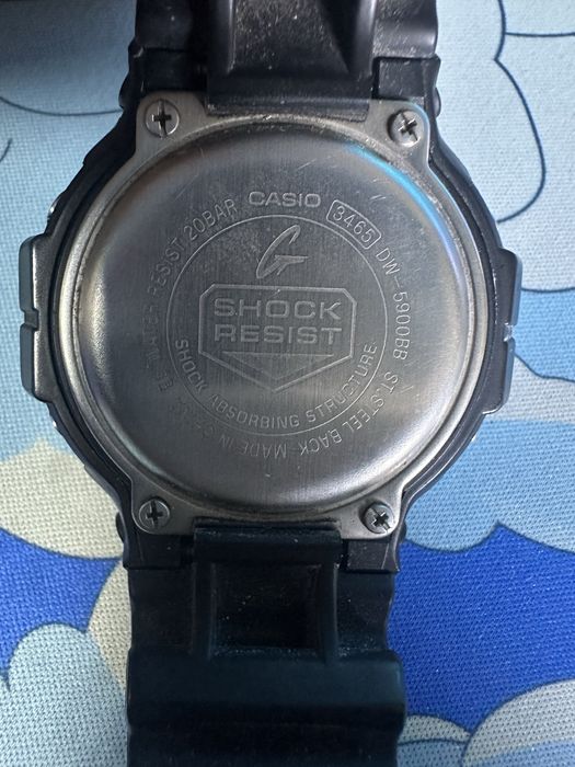 Часы, кварцевые CASIO DW-5900BB-1DR пластик, полимер