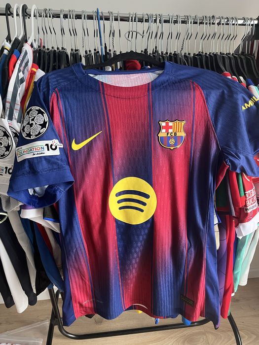 Trixou de forbal Nike FC Barcelona Lamine Yamal 10 marime M