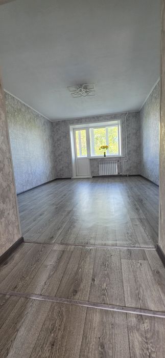 Продам трехкомнатную квартиру