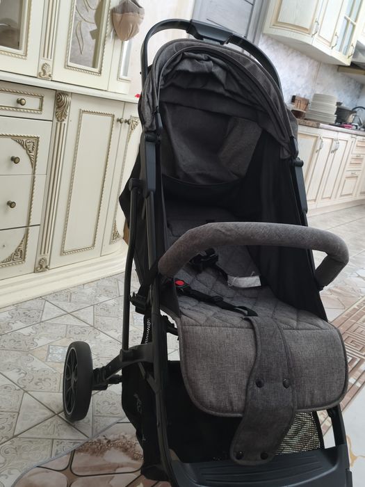 Продам коляску 10к