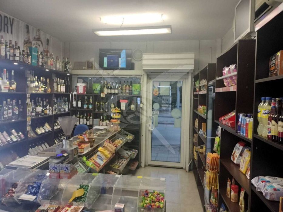 Продава се Магазин в Пловдив, Кючук Париж - 25 кв.м за 300 €/кв.м - Снимка #2