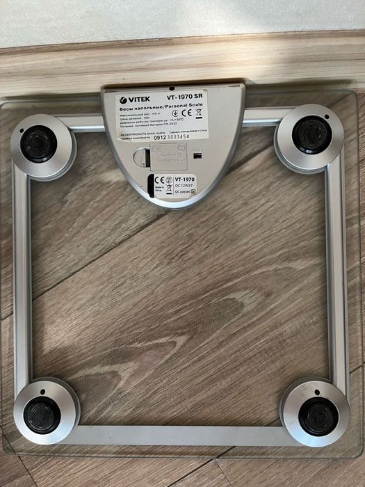 Напольные весы Vitek VT-1970 SR