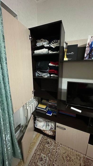 Продаю мебельный шкаф торг есть