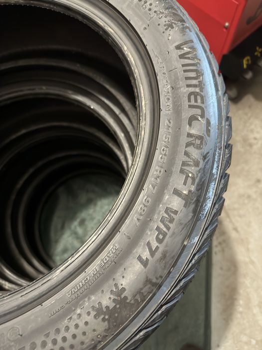 215/55 R17 98V XL - Kumho WinterCraft WP71 M+S Oferta