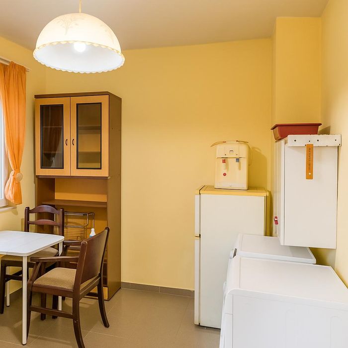 Дава се под наем Тристаен апартамент в София, Света Троица - 70 кв.м за 613 € - Снимка #4