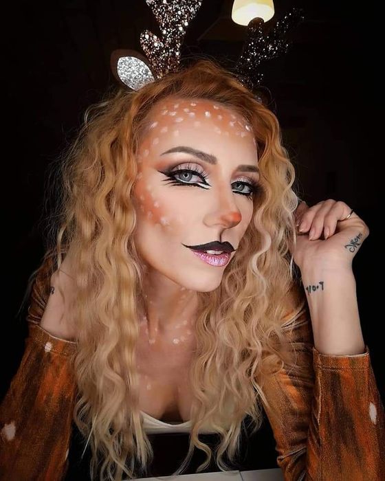 Machiaj și coafat la domiciliu