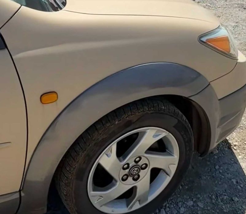 Крылья крыло на Понтиак Вайб Pontiac Vibe оригинал из Японии.