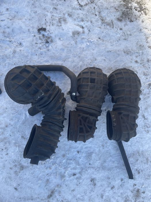 Воздушный патрубок ауди 2.3 паук