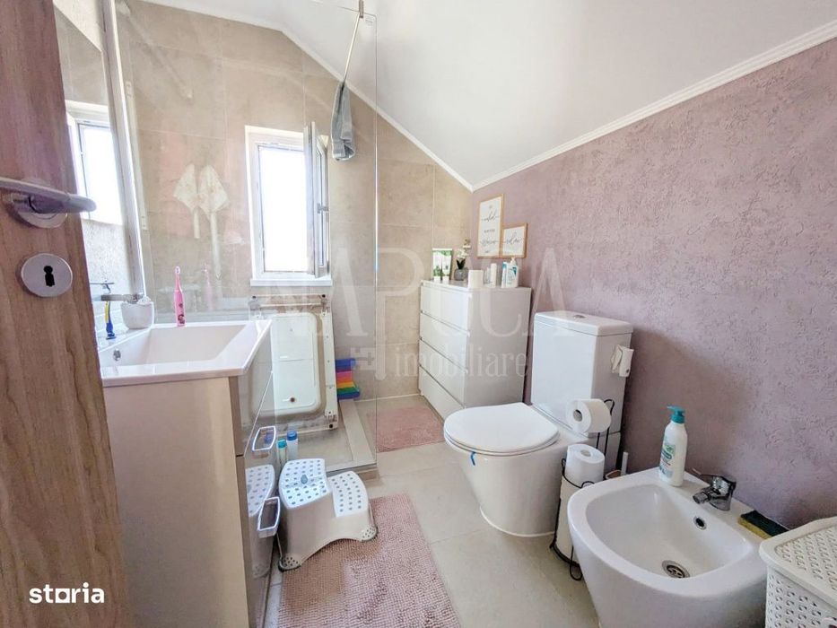Casa 3 camere de vanzare in Cartierul Nou, Nojorid