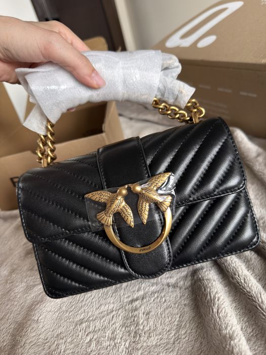 Дамска черна чанта PINKO