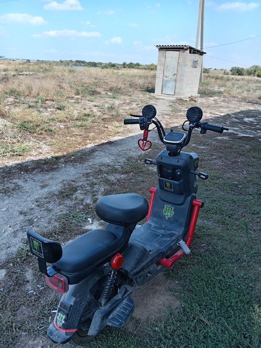 Скутер танк 800w