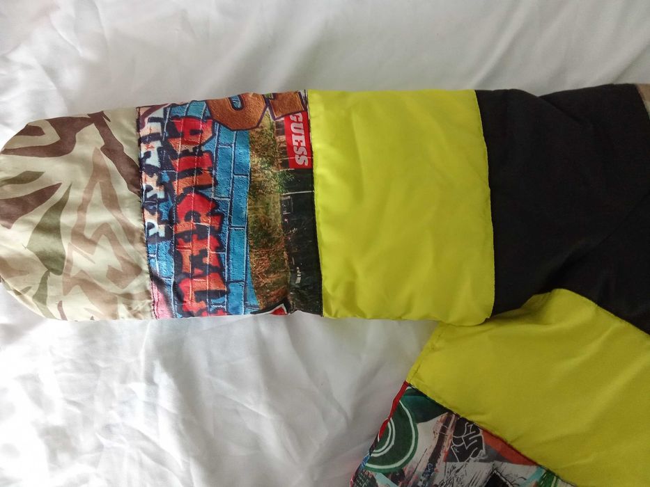 Яке Guess за момче 6г - 70 лв.