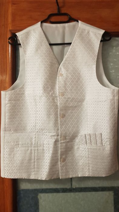 Vand vesta, cravata mire