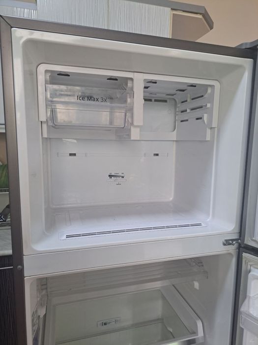Холодилник Samsung 363L