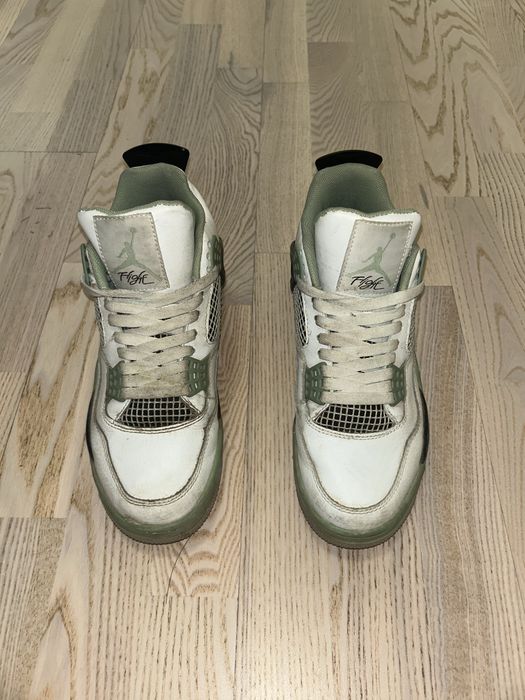 Продам кроссовки Air Jordan 4| 40 размер