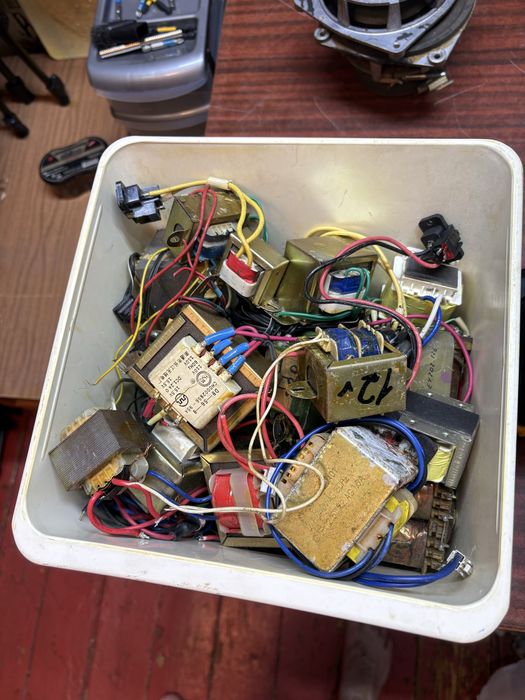 Колонки microlab, мультиметр тюнер, трансформаторы