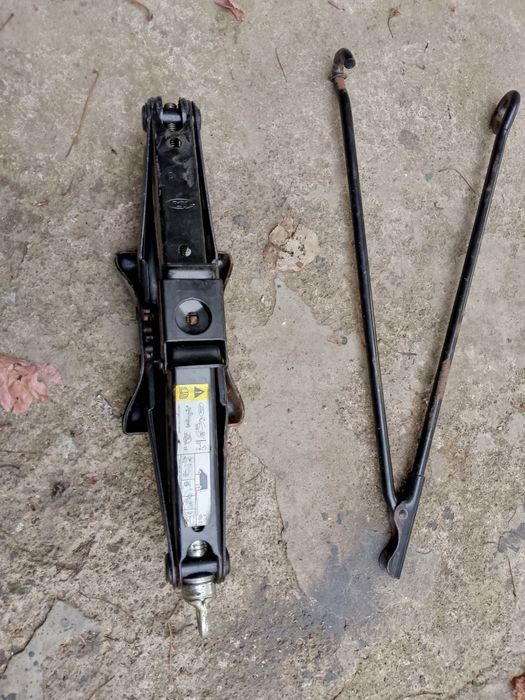 Домкрат , микроавтобус