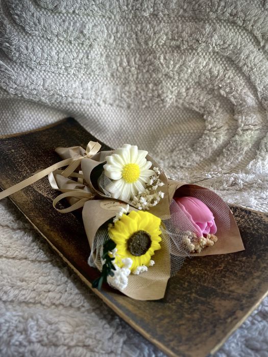 Букети за всеки повод - в кашпа или хартия( лале, роза, слънчоглед