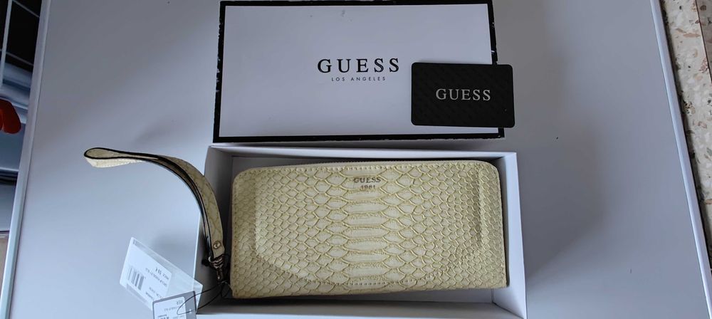 Ново оригинално Guess портмоне