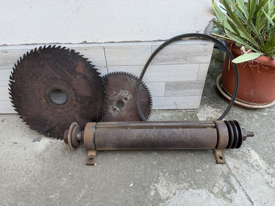 Vand ax de abrig 3 cutite de latime 45 cm tamplarie lemn