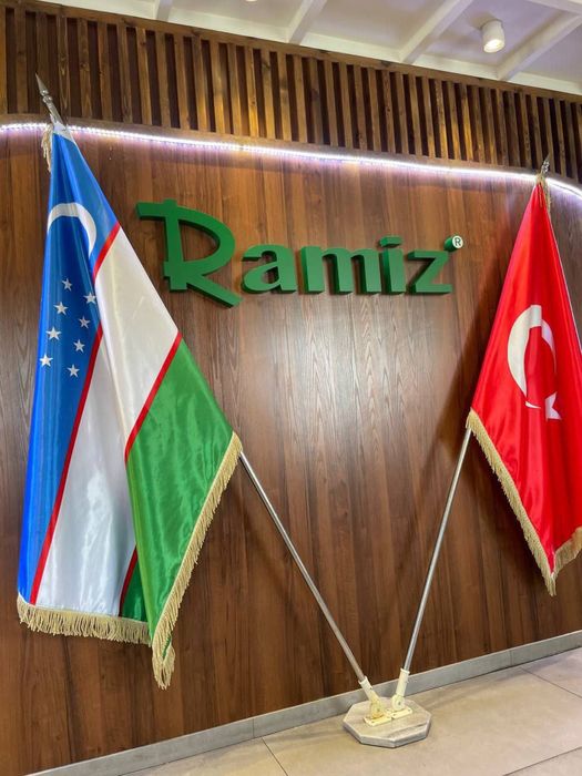 изготовление рекламный флаг