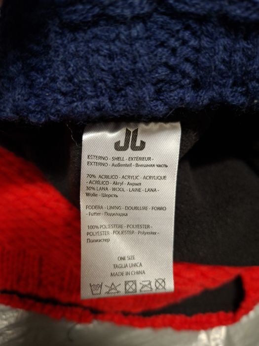 Оригинални зимни Шапки 10лв броя !