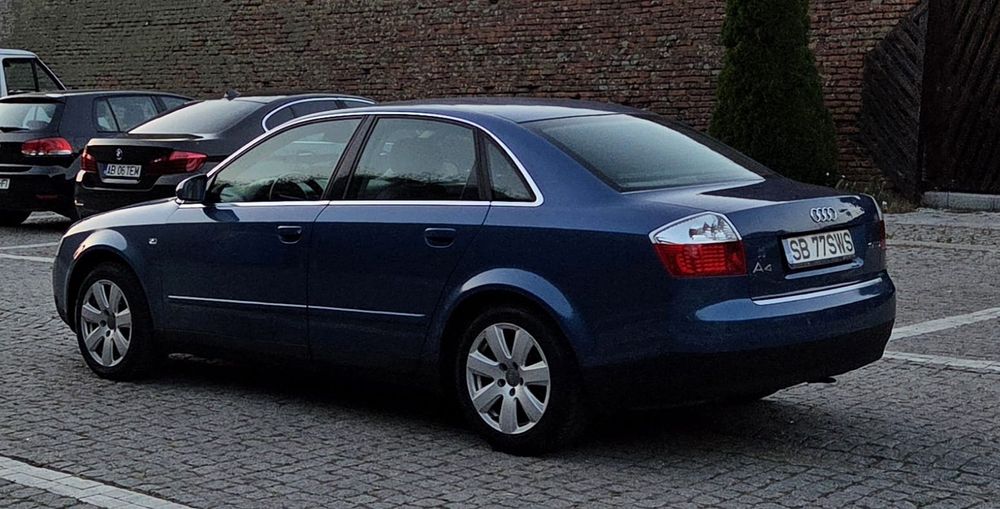 AUDI A4 2004 — imagine 4