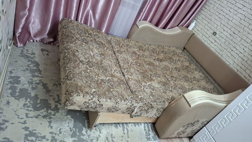 Отдам даром диван