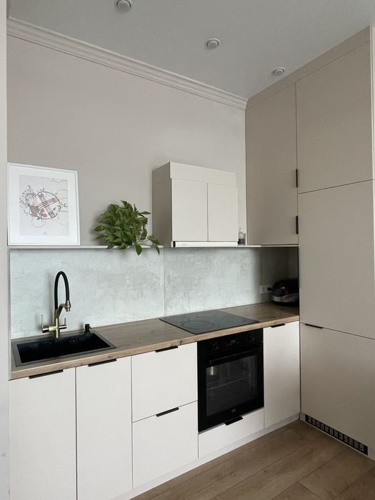 Продам 2-комнатну квартиру