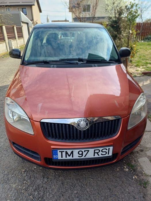 Vând Skoda Fabia