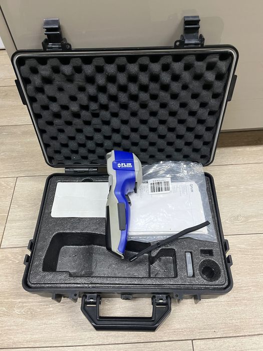 Camera termică flir i 5