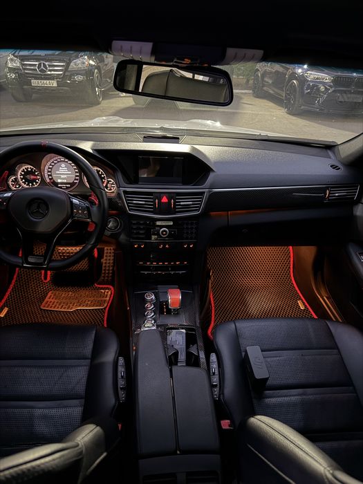 Mercedes Benz w212 E63  Mator M157 V8 6.2 525 HP Rastamojka qilingan
